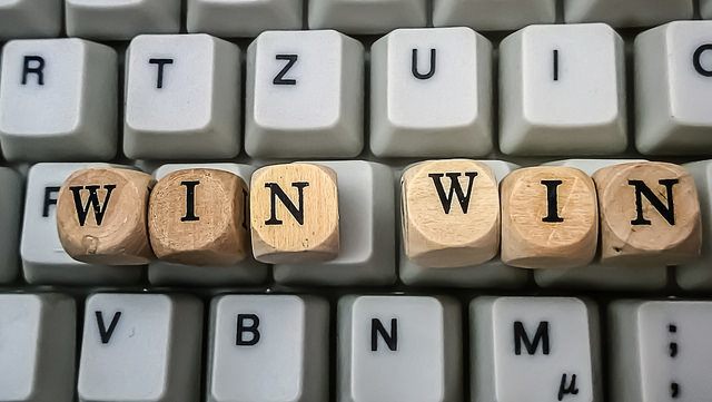 15669789466_7f39bc7678_z