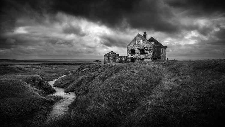 Abandoned House By The Sea 1 20210905