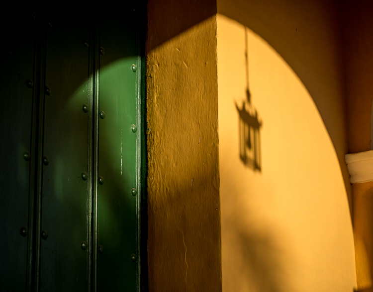 Dramatic images using shadows 750px 03