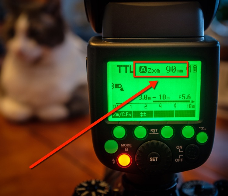 flash settings auto zoom 90mm