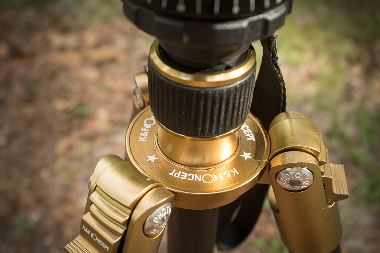 Tripod Review - the K&F Concept TC2534 Carbon Fiber Tripod - details of tripod