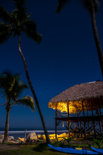 Fuji X-T1 night shot, retains lot of detail in low light