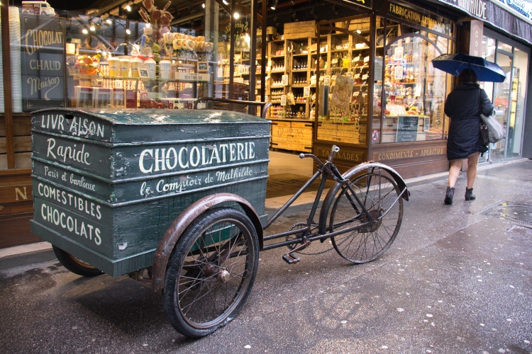 A Paris chocolatery before any editing