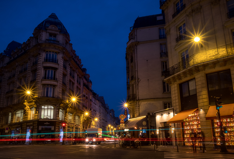 Same Paris street scene above but compared to Luminar
