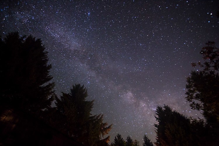 Mikly way star trails 750px 01