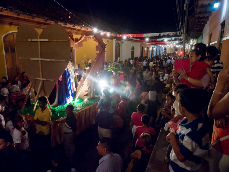 Olympus OM-D E-M5 mirrorless low light photography example