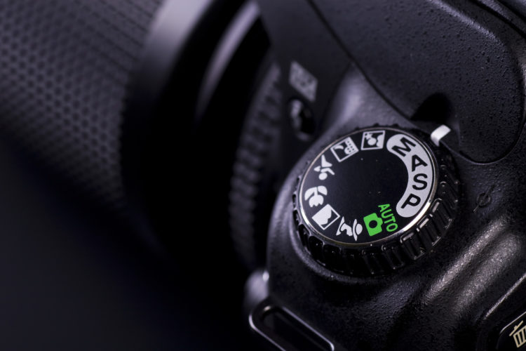 Nikon camera shooting mode set to Manual