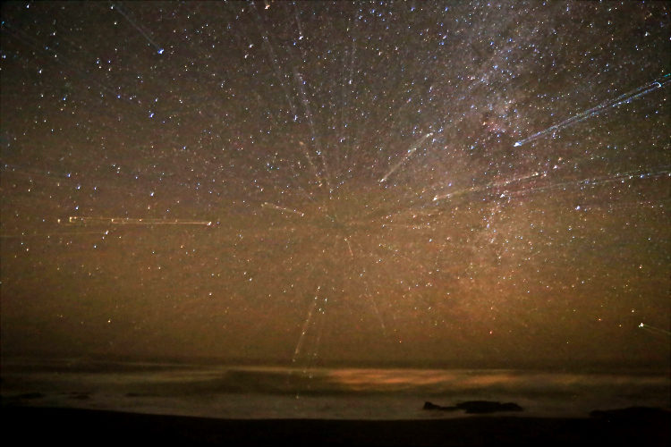 zoom burst milky way rays
