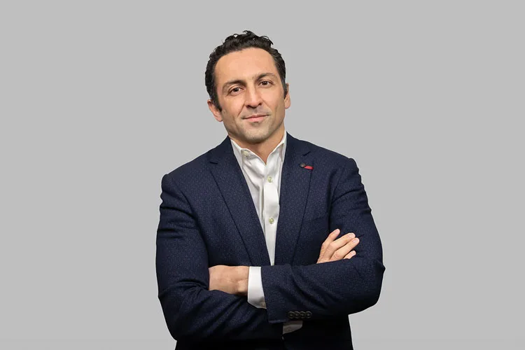 Headshot Blog Arms crossed pose 750px jpg